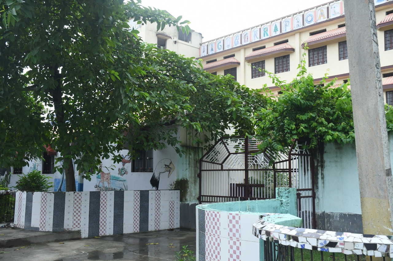 Students participating in extracurricular activities at Gurukripa Academy